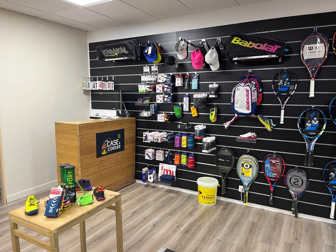 CASE A CORDER NOUMEA RAQUETTES BALLES TENNIS