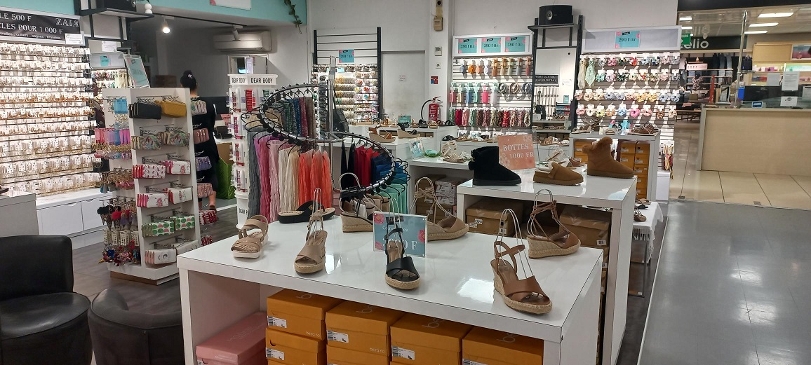 CHAUSSURES FOULARDS BOUTIQUE ZAIA NOUMEA QUARTIER ALMA