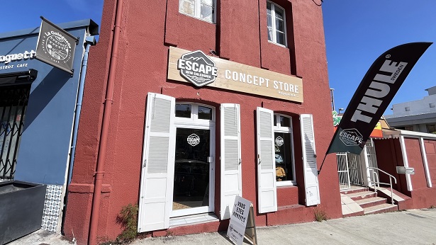 DEVANTURE ESCAPE NEW CALEDONIA QUARTIER LATIN NOUMEA