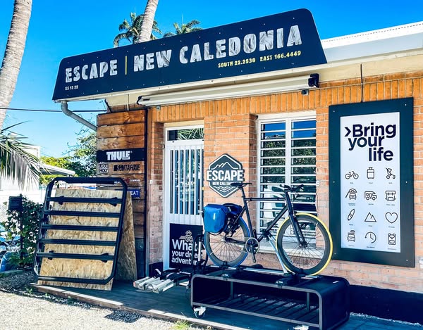 DEVANTURE ESCAPE NEW CALEDONIA THULE NOUMEA