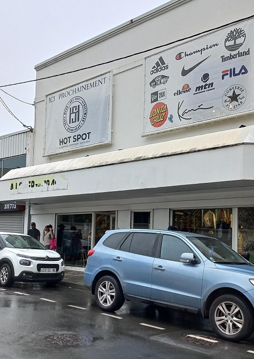 DEVANTURE HOT SPOT 19 RUE SEBASTOPOL NOUMEA