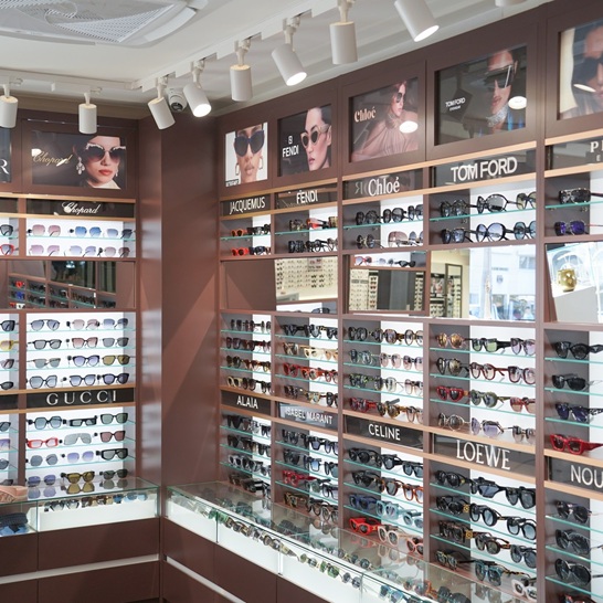 INTERIEUR BOUTIQUE ALAIN AFFLELOU NOUMEA