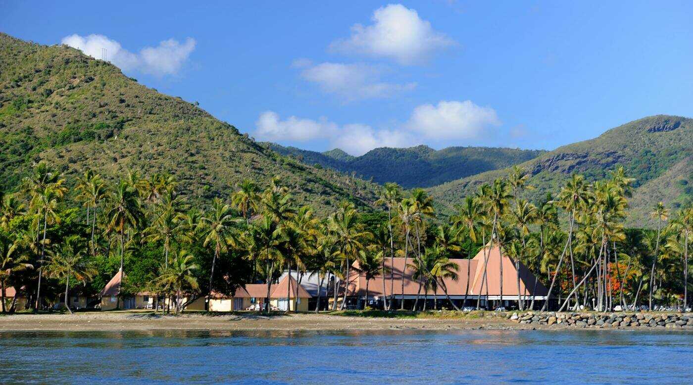 KOULNOUE VILLAGE HOTEL VU DEPUIS LA PLAGE