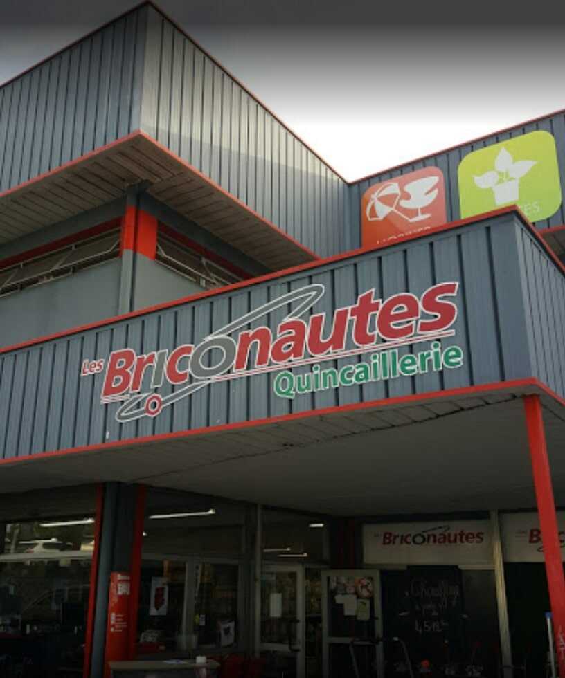 LES BRICONAUTES NOUMEA DEVANTURE