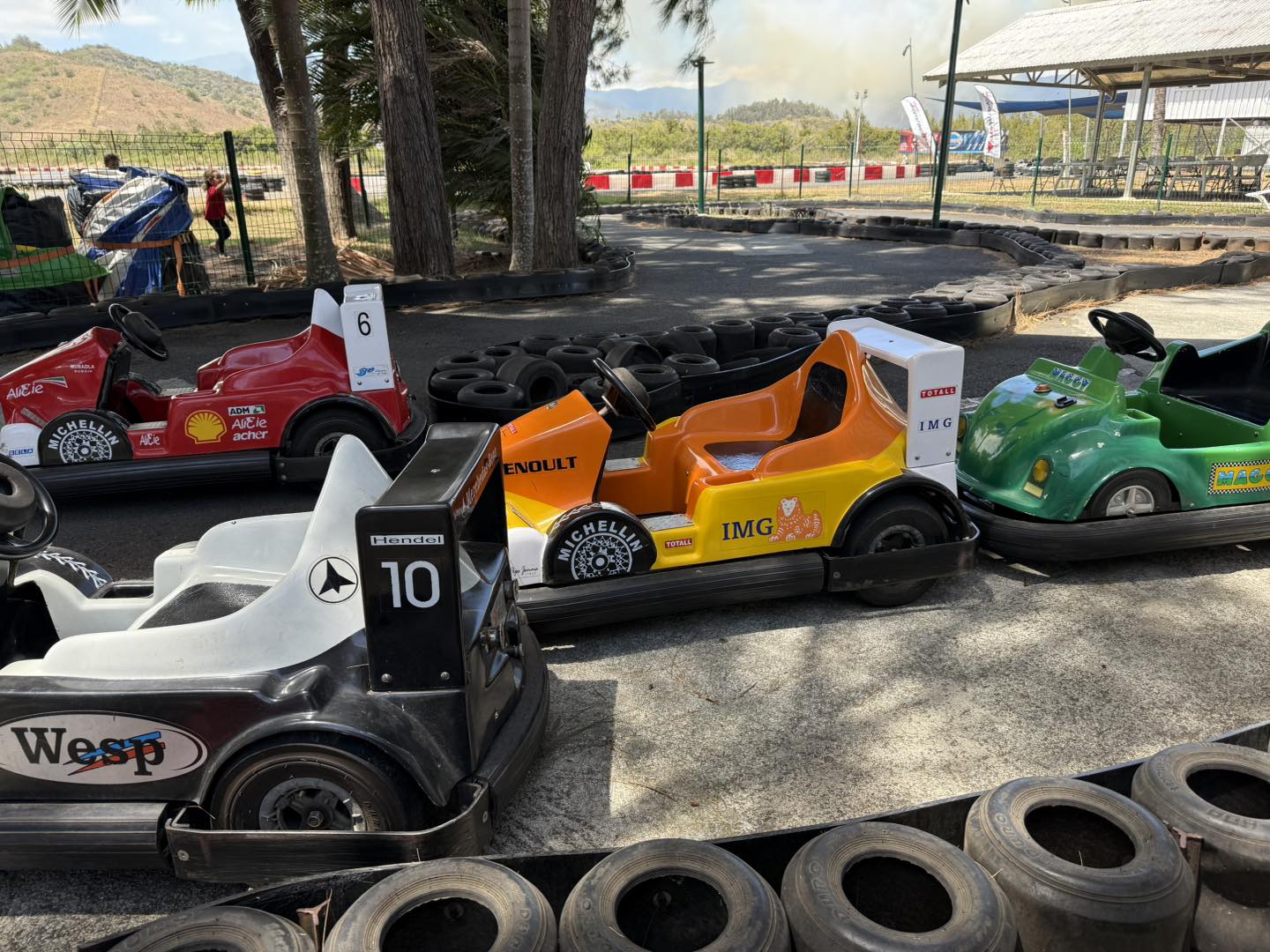 LES PTITS BOLIDES NOUMEA