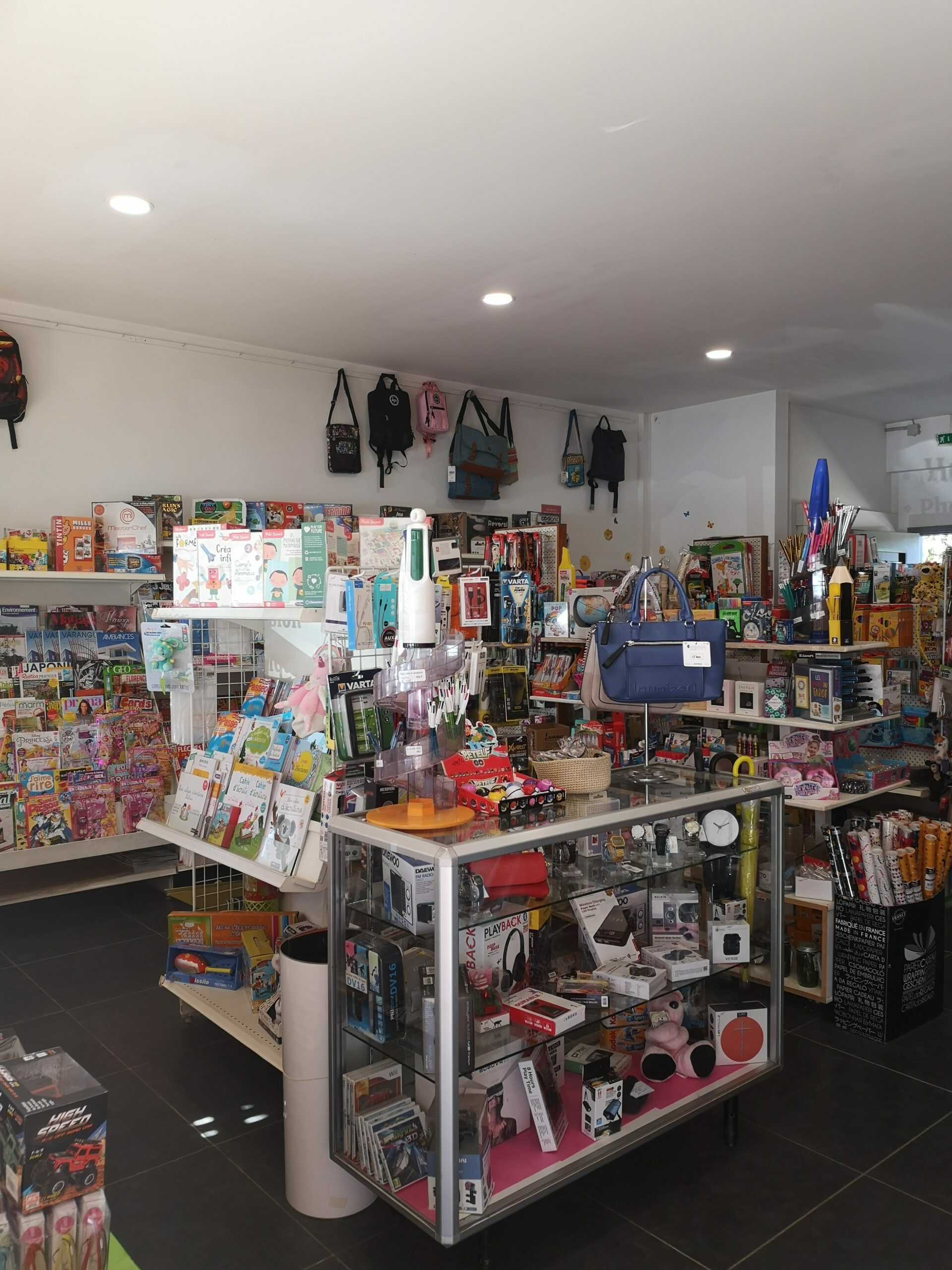 LIBRAIRIE DE PAITA INTERIEUR MAGASIN 3