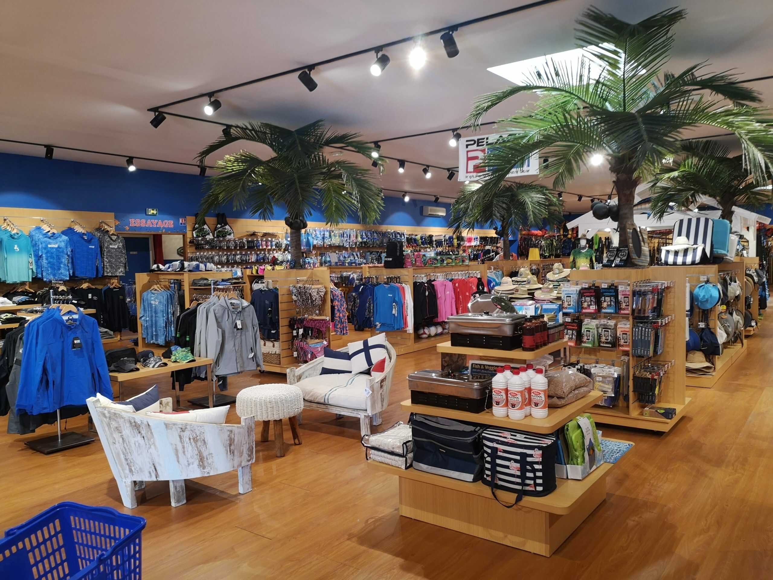 MARINE CORAIL INTERIEUR MAGASIN DUCOS