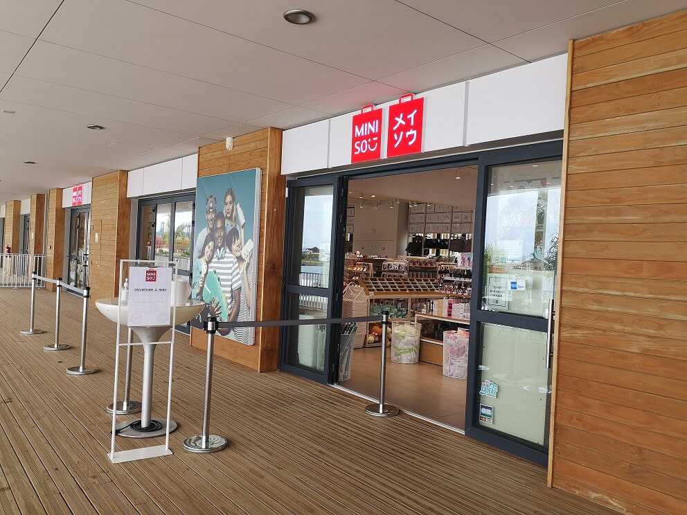 MINISO DEVANTURE MAGASIN QUAIS FERRY