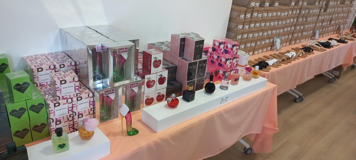 PARFUMS ET SANDALES CHEZ ZAIA DUCOS NOUMEA