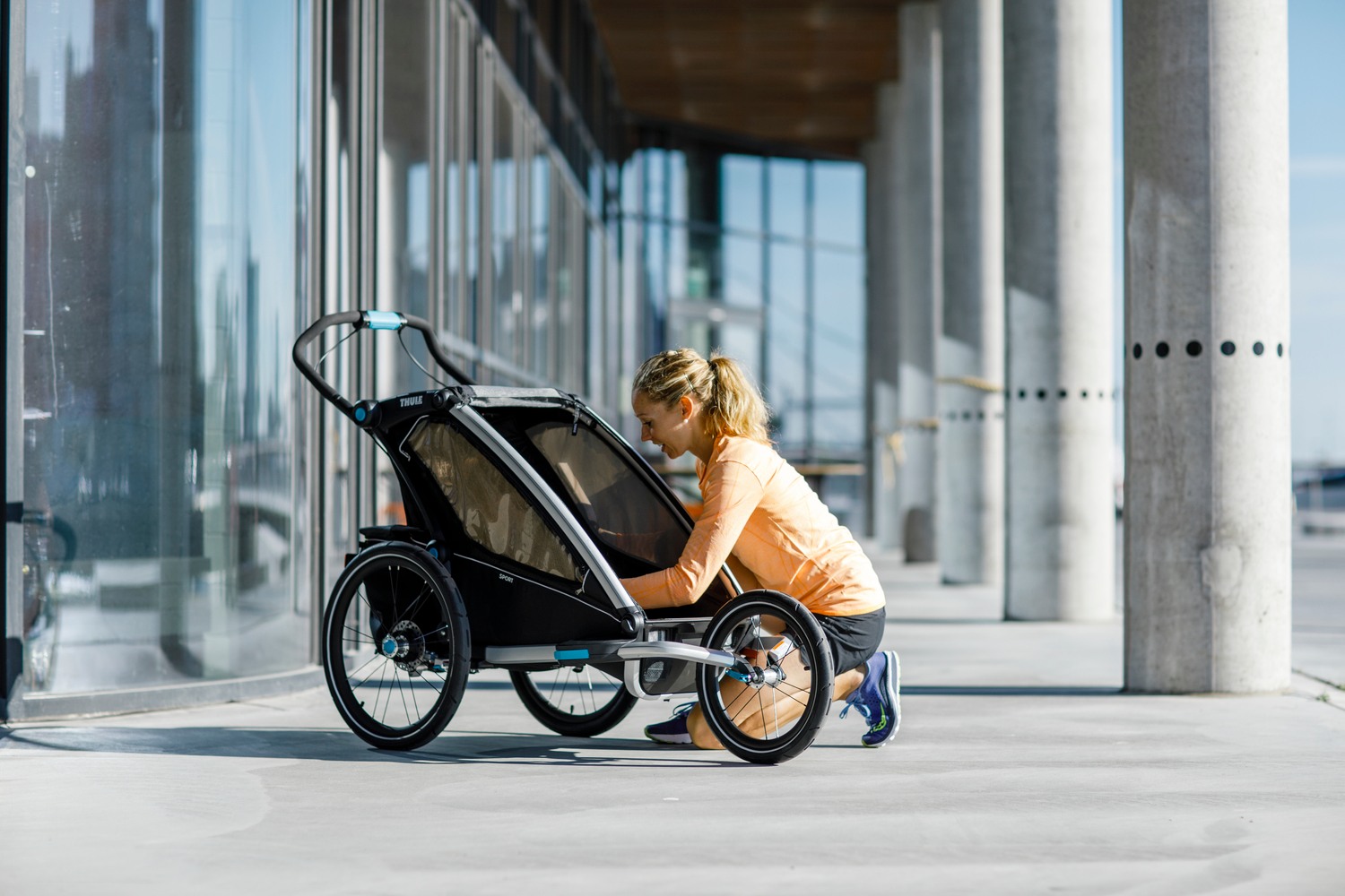 POUSSETTE THULE ESCAPE NEW CALEDONIA NOUMEA