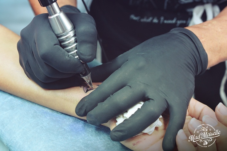 Tatouage bras Mad'Moiselle Nouméa