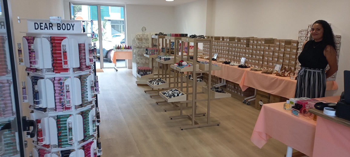 ZAIA DUCOS PARFUMS ET CHAUSSURES