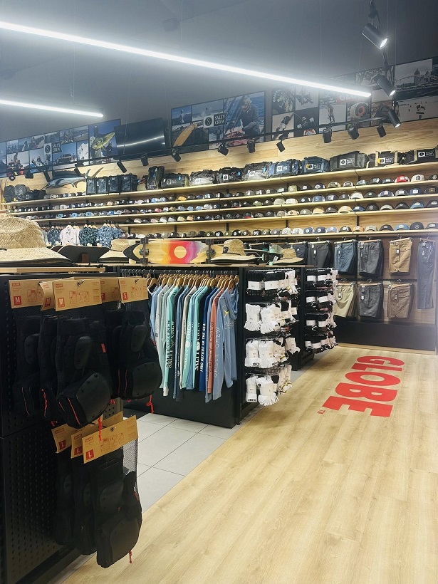 ZYLYZ DUMBEA BOUTIQUE GLOBE