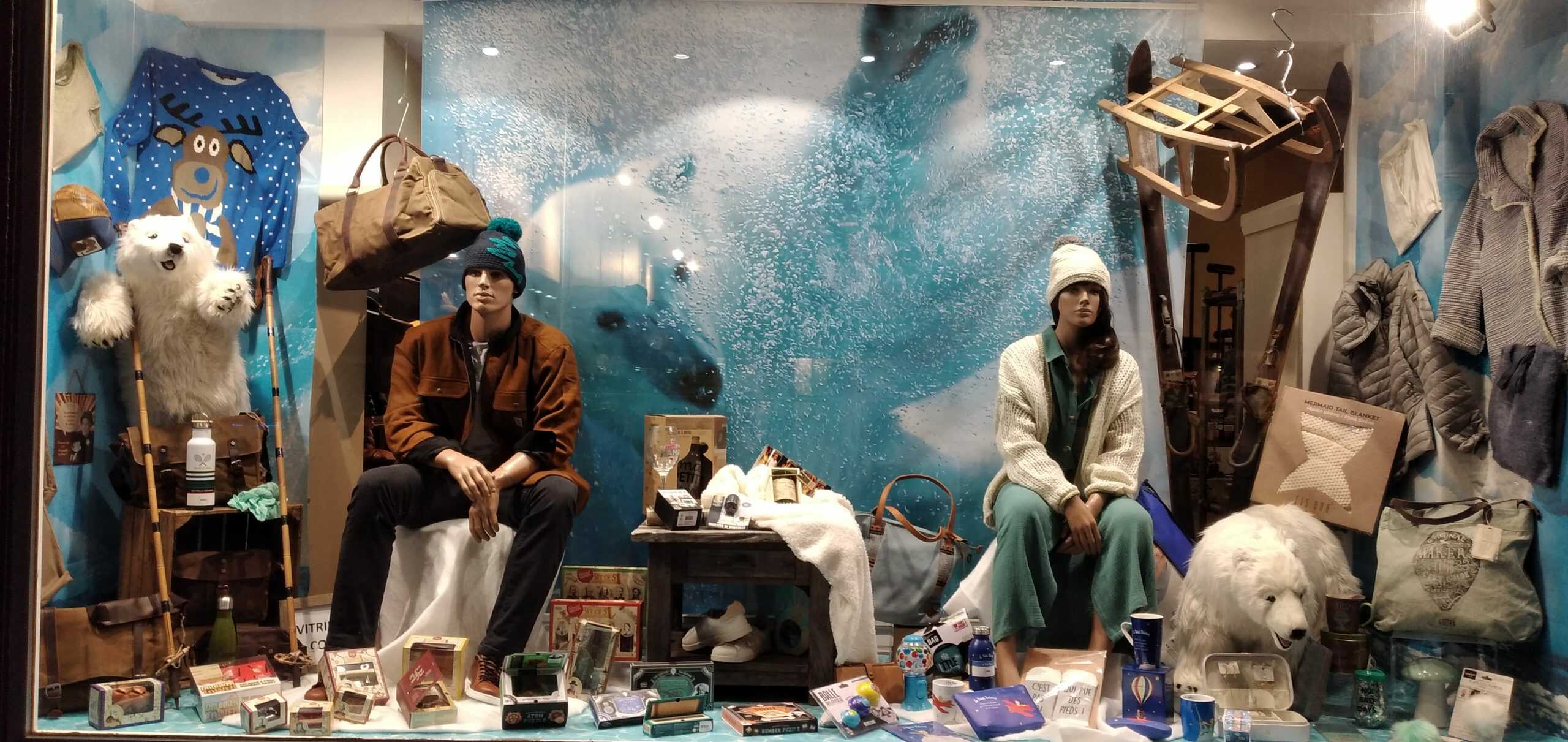 vitrine mood